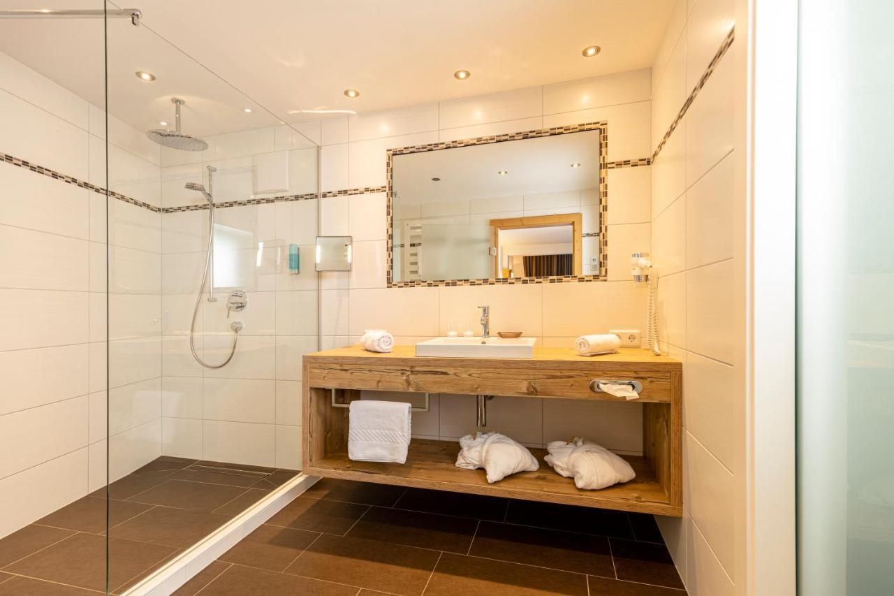 Auenhotel Tux Ngoại thất bức ảnh